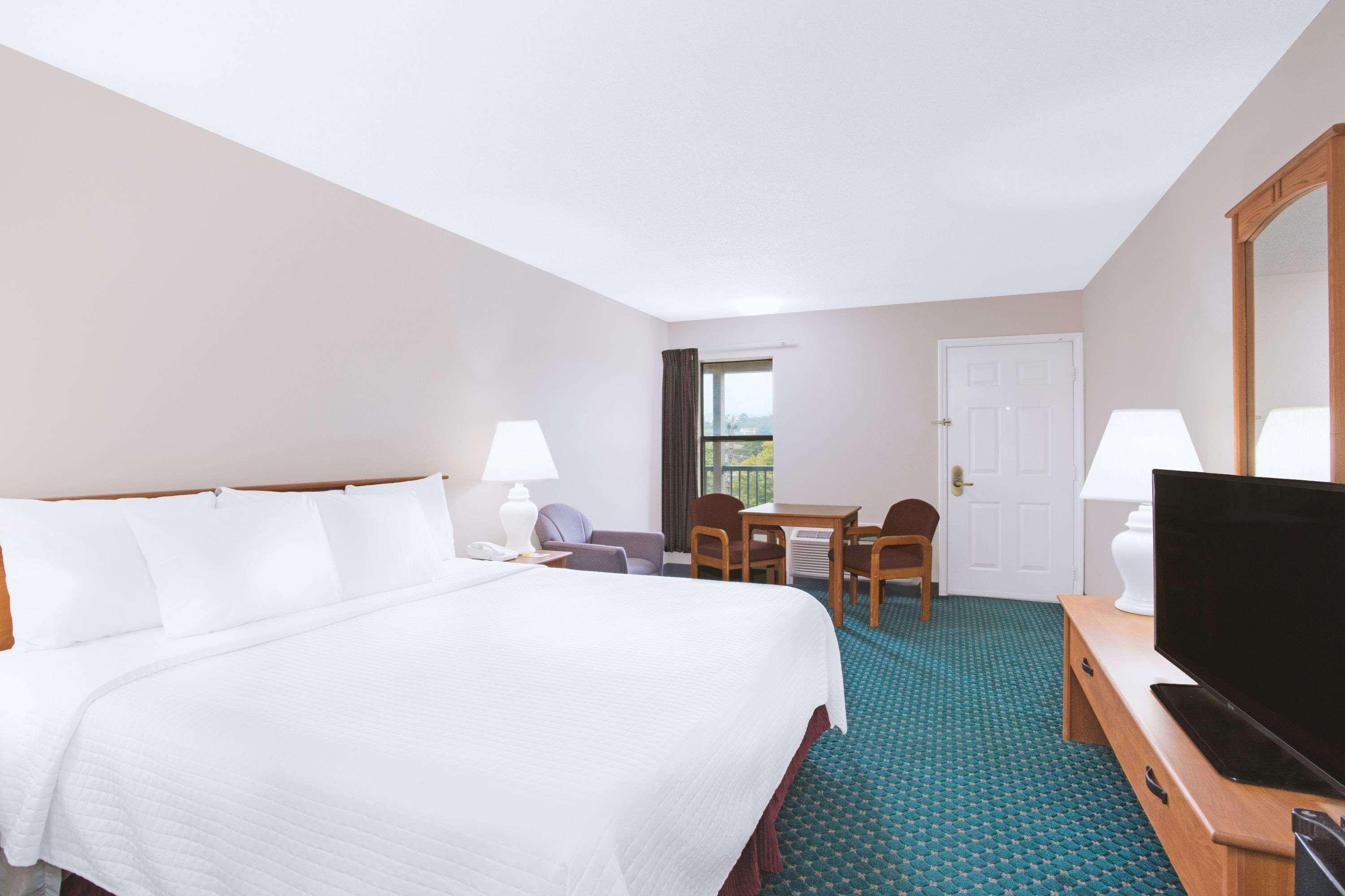 Days Inn By Wyndham Wytheville Ngoại thất bức ảnh