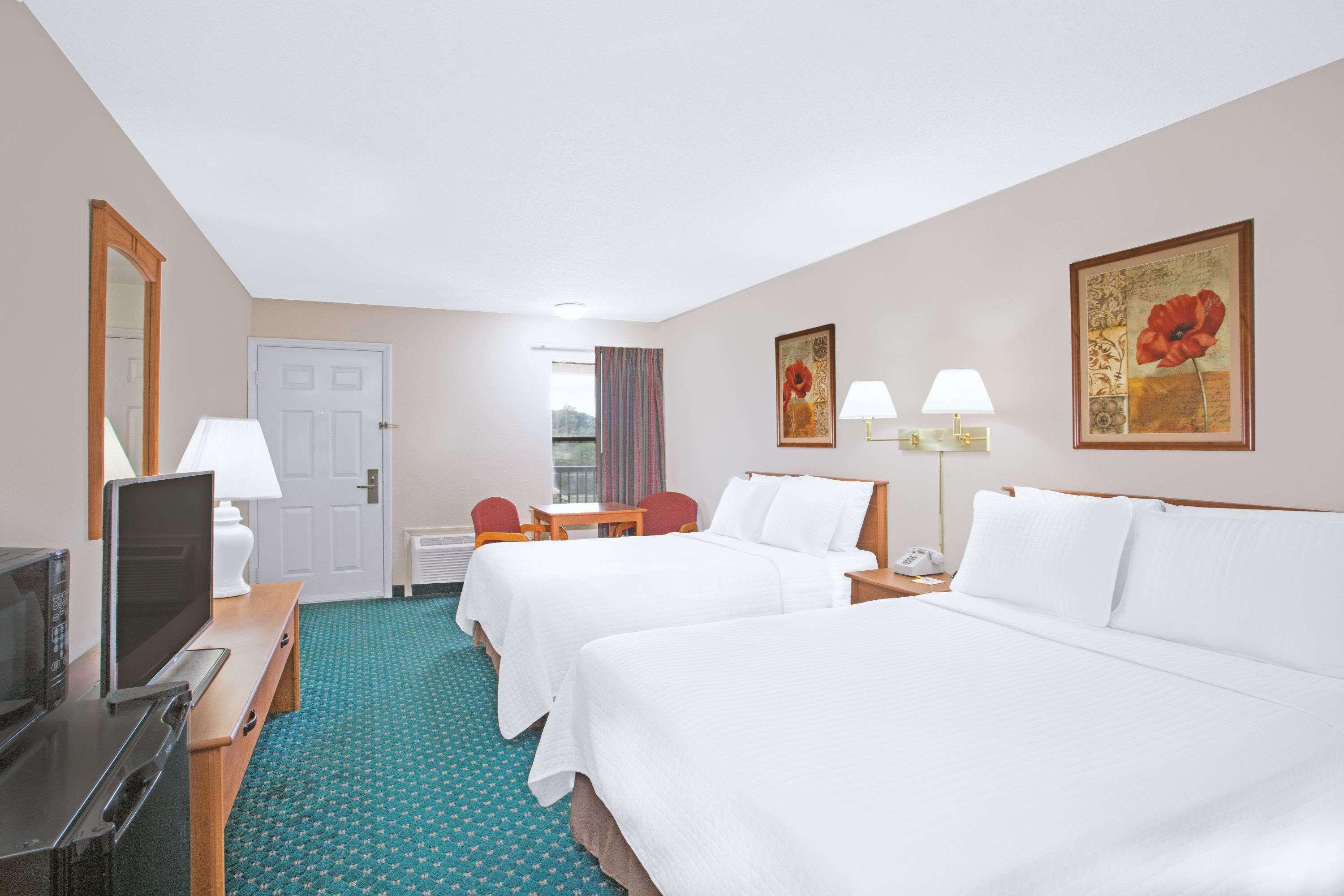 Days Inn By Wyndham Wytheville Ngoại thất bức ảnh
